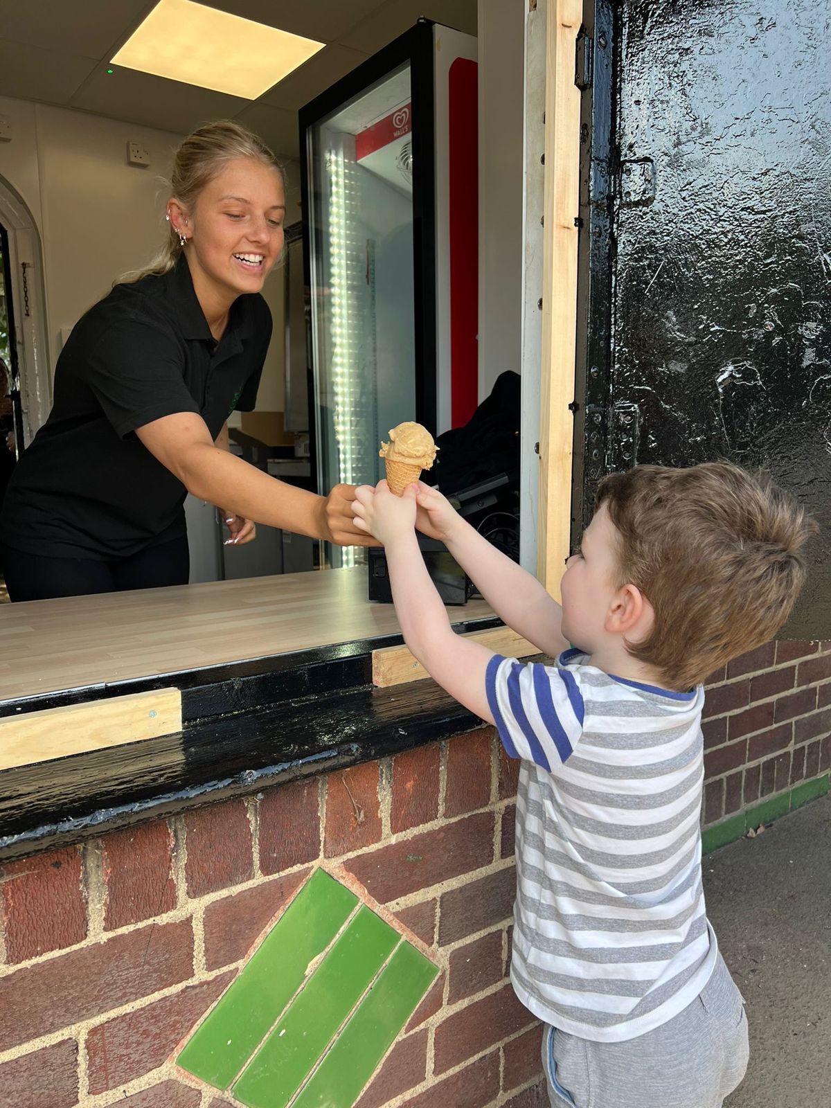 pudsey park kiosk reopening