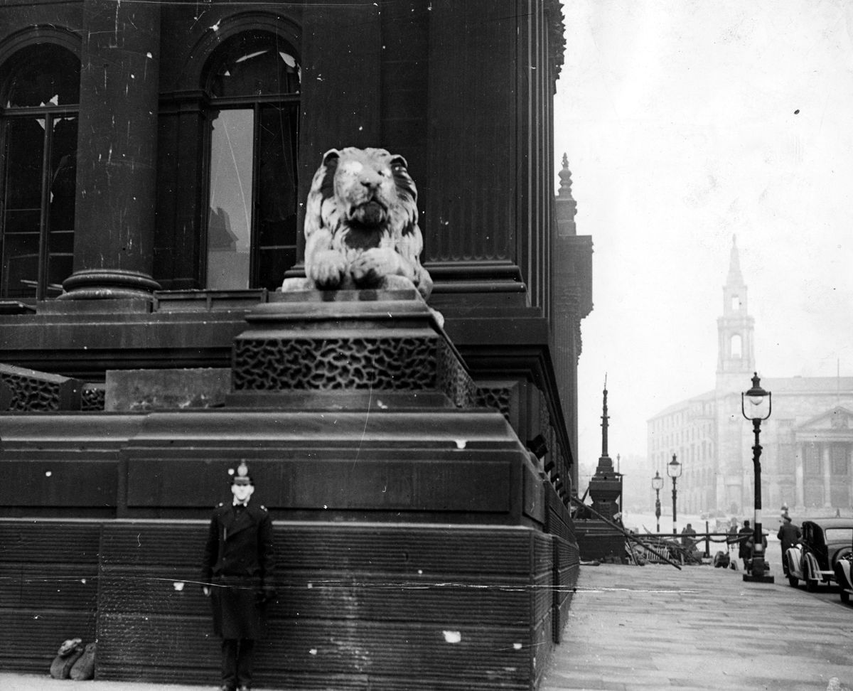 Leeds Town Hall WWII